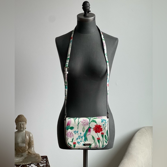 Kate Spade Laurel Way Hummingbird Floral Large Carsen Crossbody Bag LIKE NEW - Picture 2 of 9